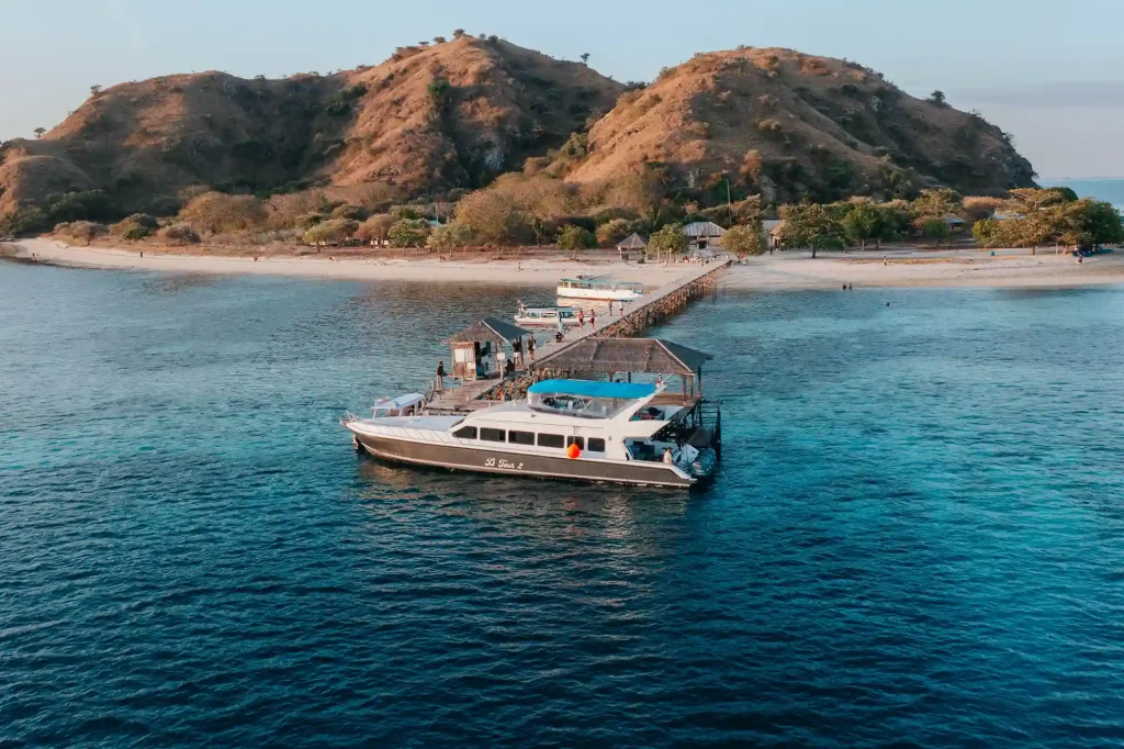 Kanawa Island turquoise shallows